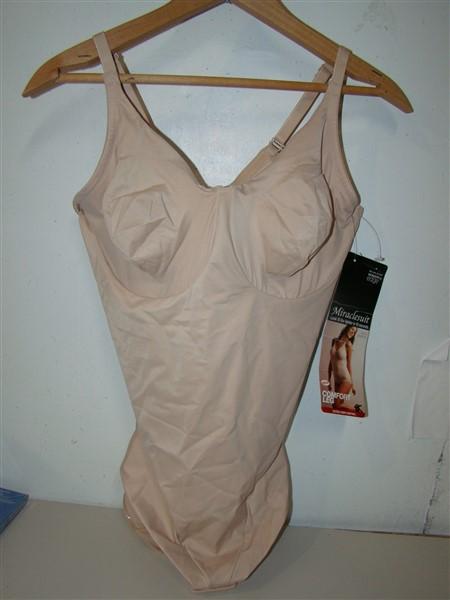 NWT 42C Miraclesuit Shapewear Comfort Leg Molded Cup Bodybriefer 2802 114971