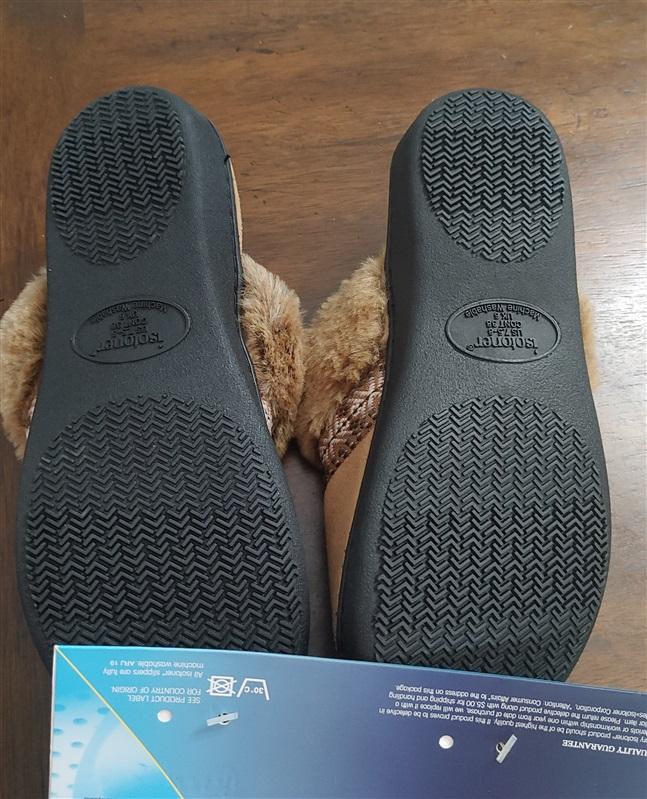 NEW Isotoner Women's Microsuede Fair Isle Scuff Slippers Clogs M 7.5-8 Tan 75668