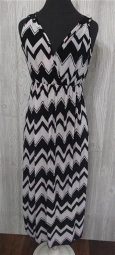 NWT V-Neck Lace Back Chevron Print Stretch Sundress Maxi Dress XXL Black Gray 02