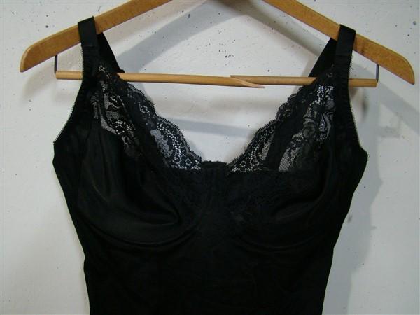 NWT Maidenform Vintage Chic Unlined Singlet with Lace 2045 Black 42D 78809