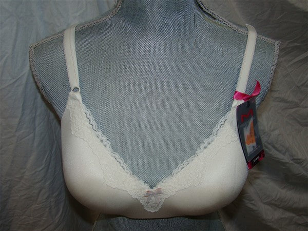 NWOT Maidenform 34D Comfort Devotion Ultimate Wirefree Bra 9456 Ivory 90163