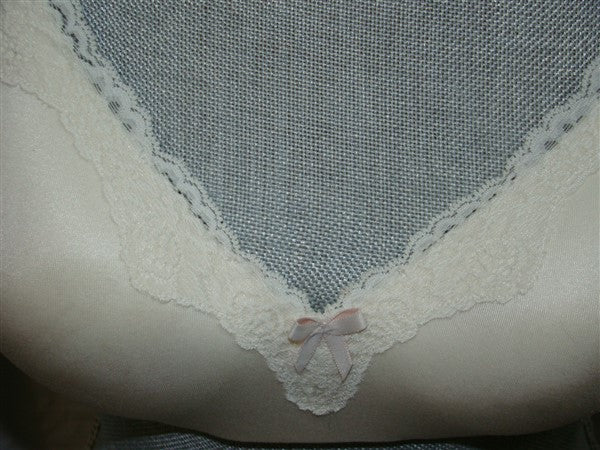 NWOT Maidenform 34D Comfort Devotion Ultimate Wirefree Bra 9456 Ivory 90163