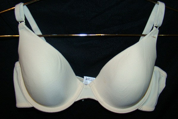 PRE OWNED Maidenform 36A Ivory Famous T Shirt Bra 7959 92219