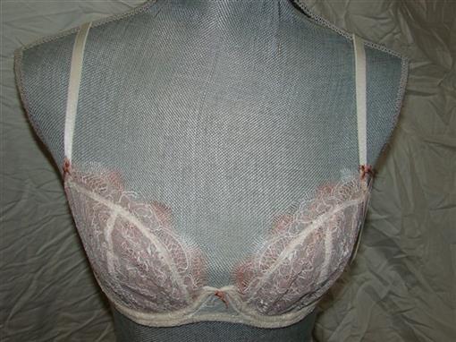NWT b.tempt'd by Wacoal 32D b.sultry Underwire Bra 951261 Ivory Pink #95325