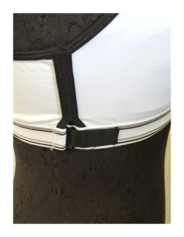 NWOT Bally Total Fitness M 34C/36B Low impact Sports Bra White Black #96768