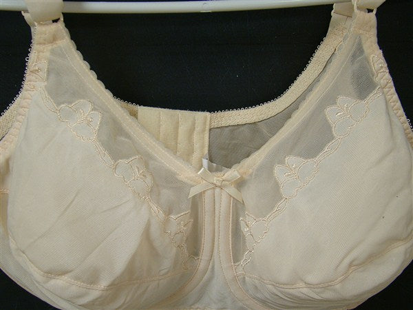 NWOT Bali Flower 34B Full Coverage Bra 0180 White 97081