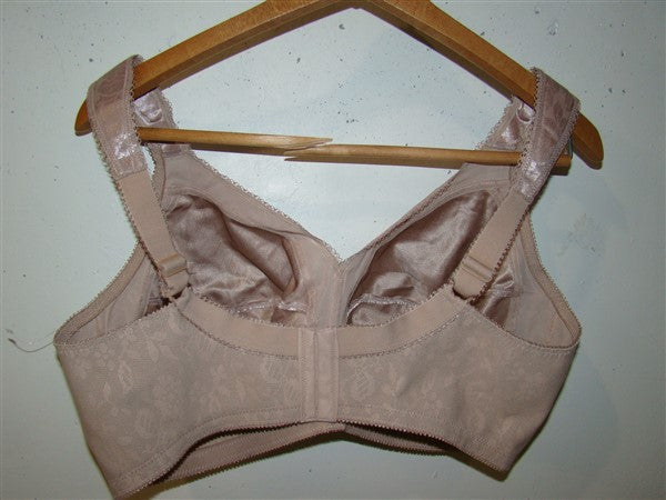 NWOT Playtex 18 Hour 38B Original Comfort Strap Wirefree Bra 4693 Taupe #97099