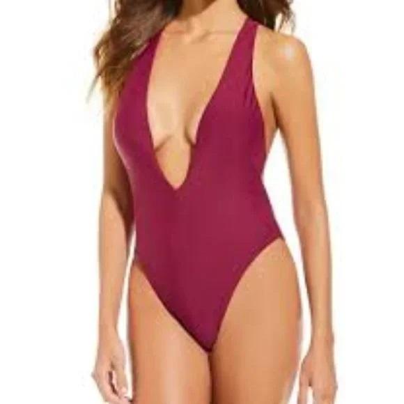 NWT Gianni Bini M Deep Plunge Twist Burgundy 1PC Swimsuit #99497